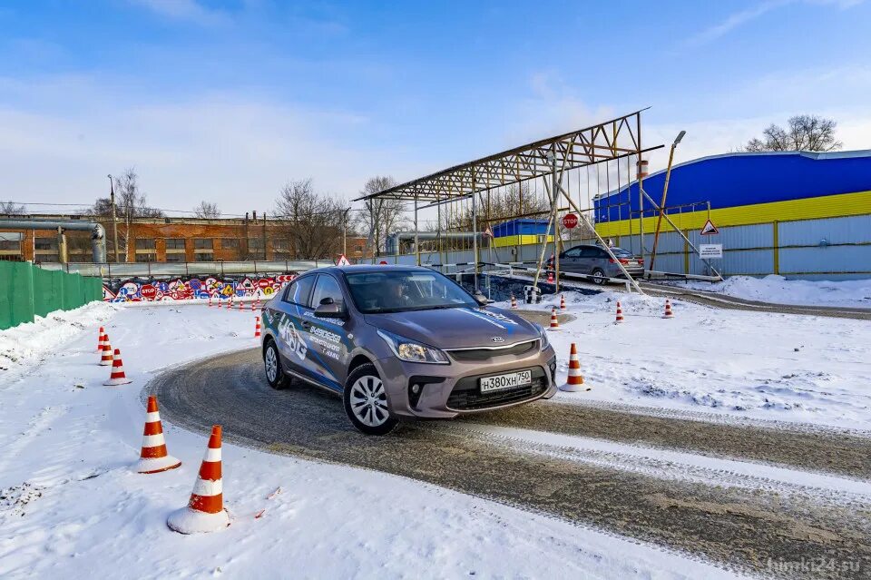 Автошкола свао. Автошкола. Автошкола зимой. Автошкола ЦВМ. Автошкола Химки Лавочкина.