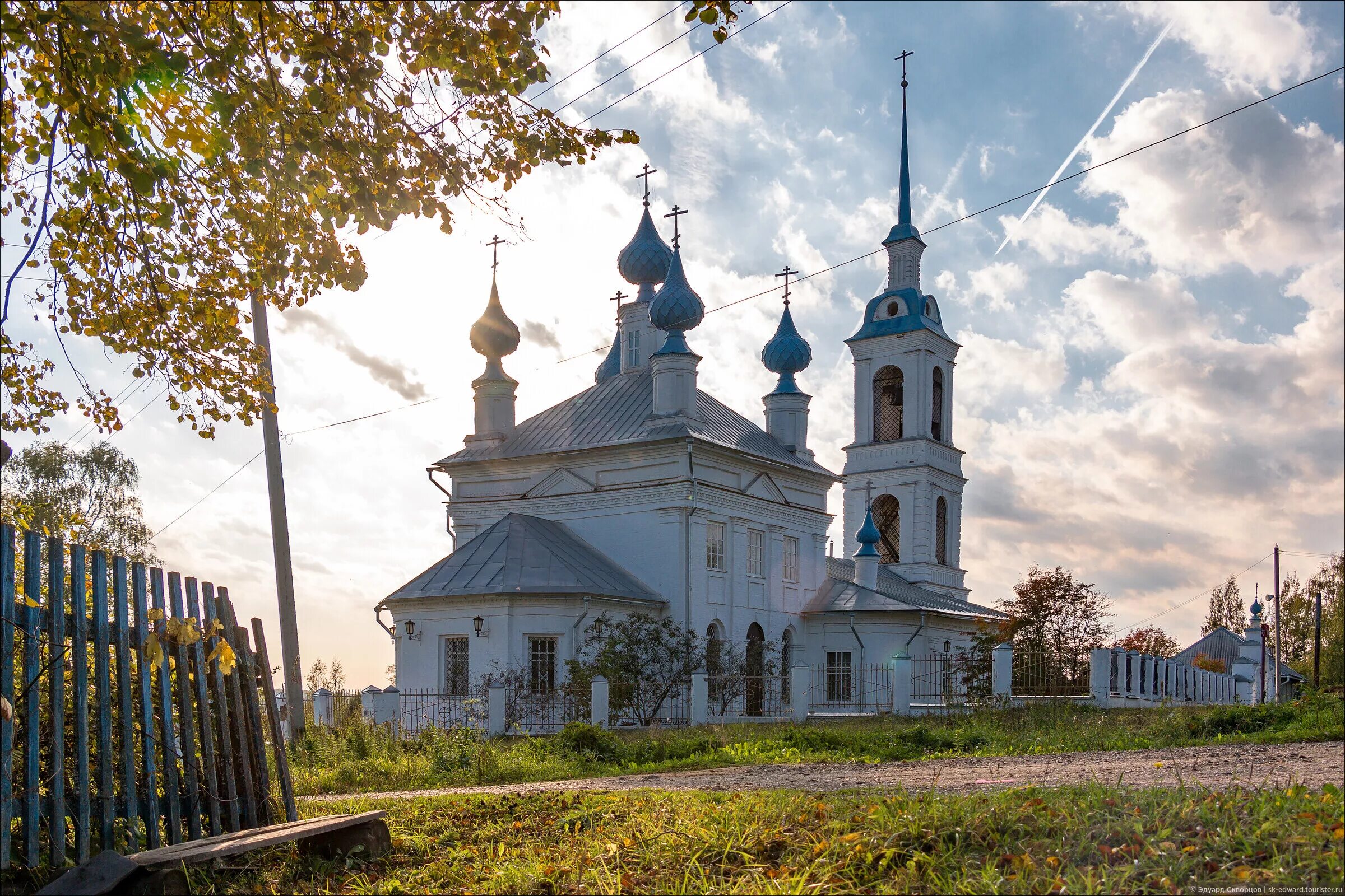 Погода в сусанино гатчинского района. Сусанино Костромская область. Воскресенская Церковь Сусанино. Поселок Сусанино Кострома. Церковь в Сусанино Костромской области.