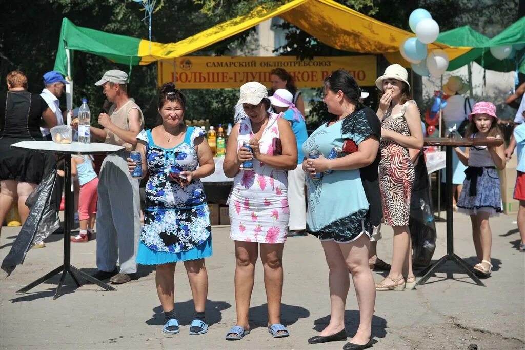 Погода большая глушица на 14. Большая Глушица праздник. Юбилей в большой Глушице Самарской области. Юбилейный большая Глушица. Праздник в августе большая Глушица.