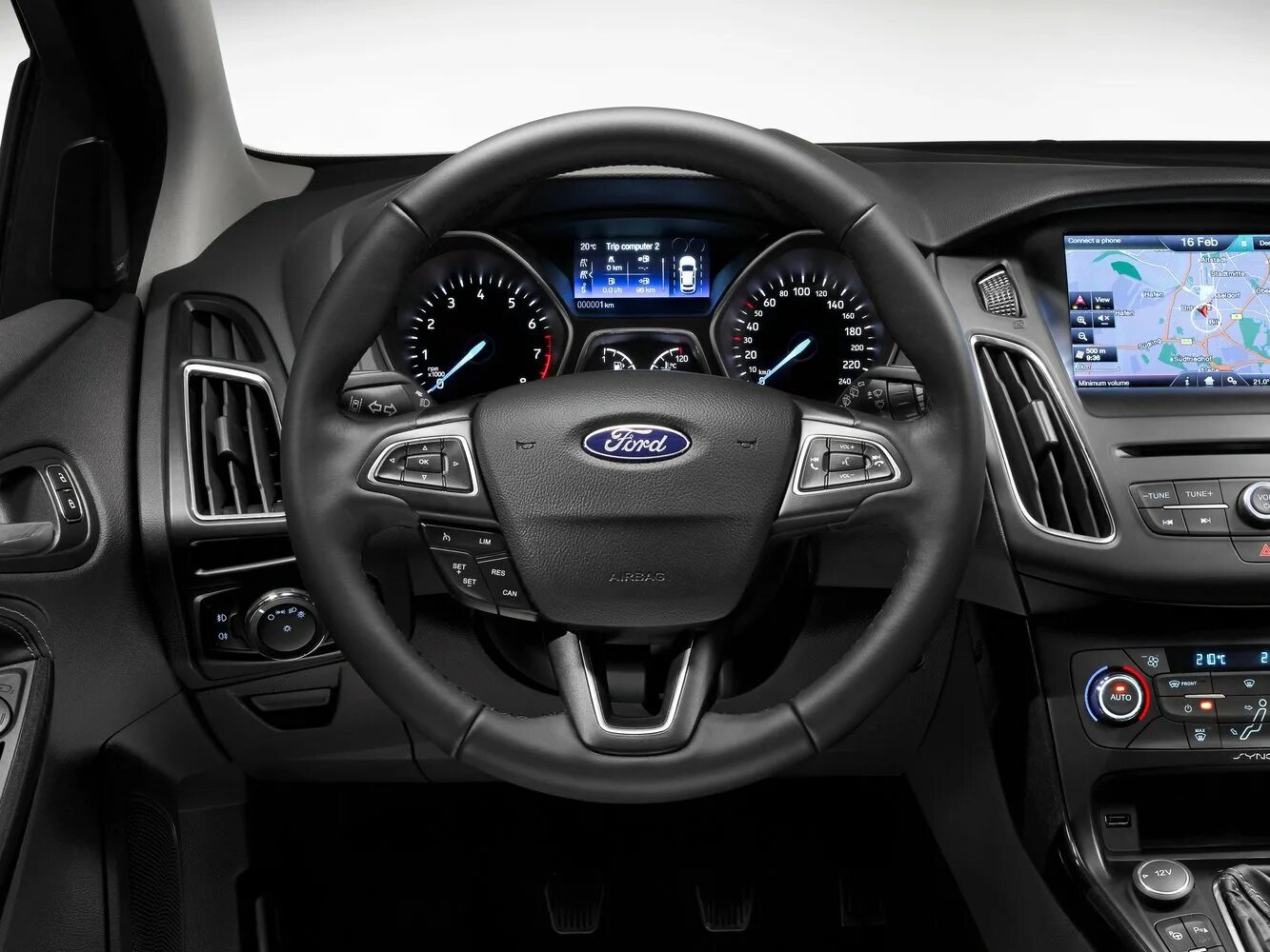 Ford Focus 2014 хэтчбек. Форд фокус 3 Рестайлинг. Форд фокус 3 Рестайлинг хэтчбек. Форд фокус 3 2021 салон.