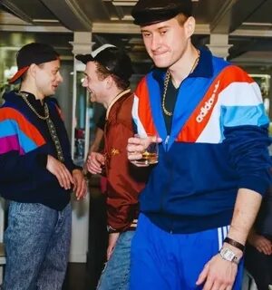 Как одевались мужчины на дискотеку 90