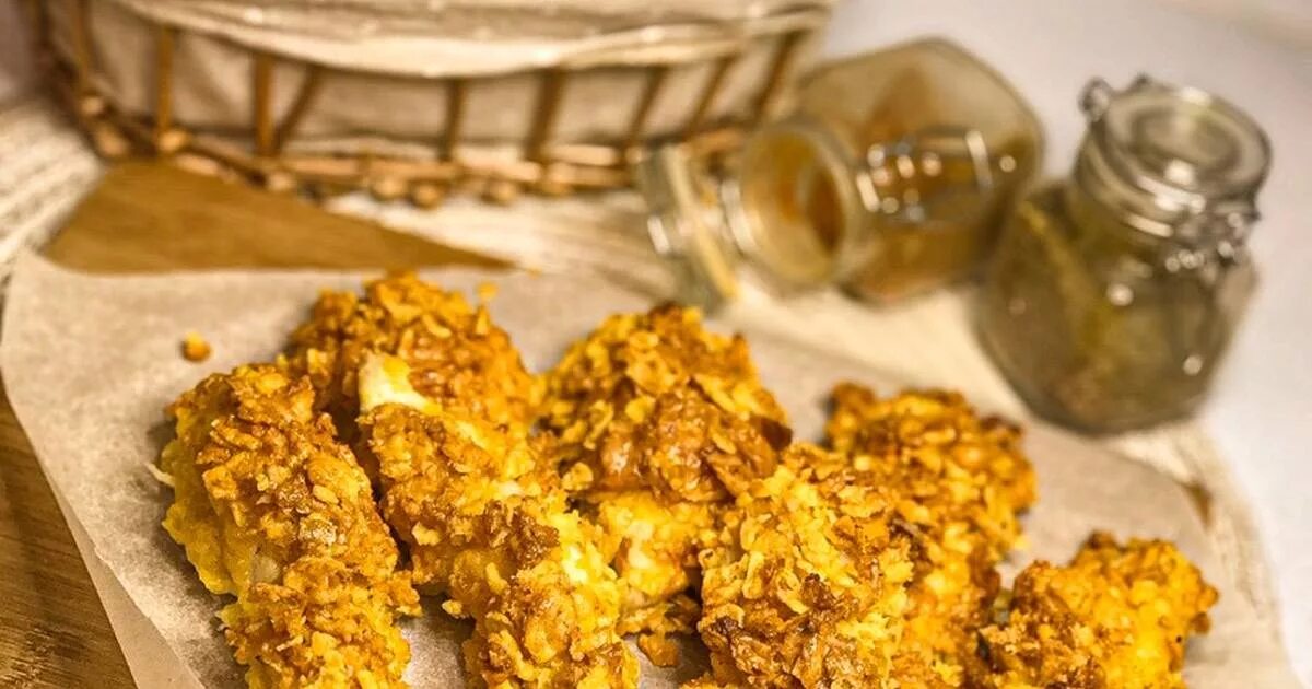 Как сделать куриные стрипсы. Стрипсы kfc панировка. пп стрипсы куриные. стрипсы в кукурузных хлопьях. куриные стрипсы в духовке.