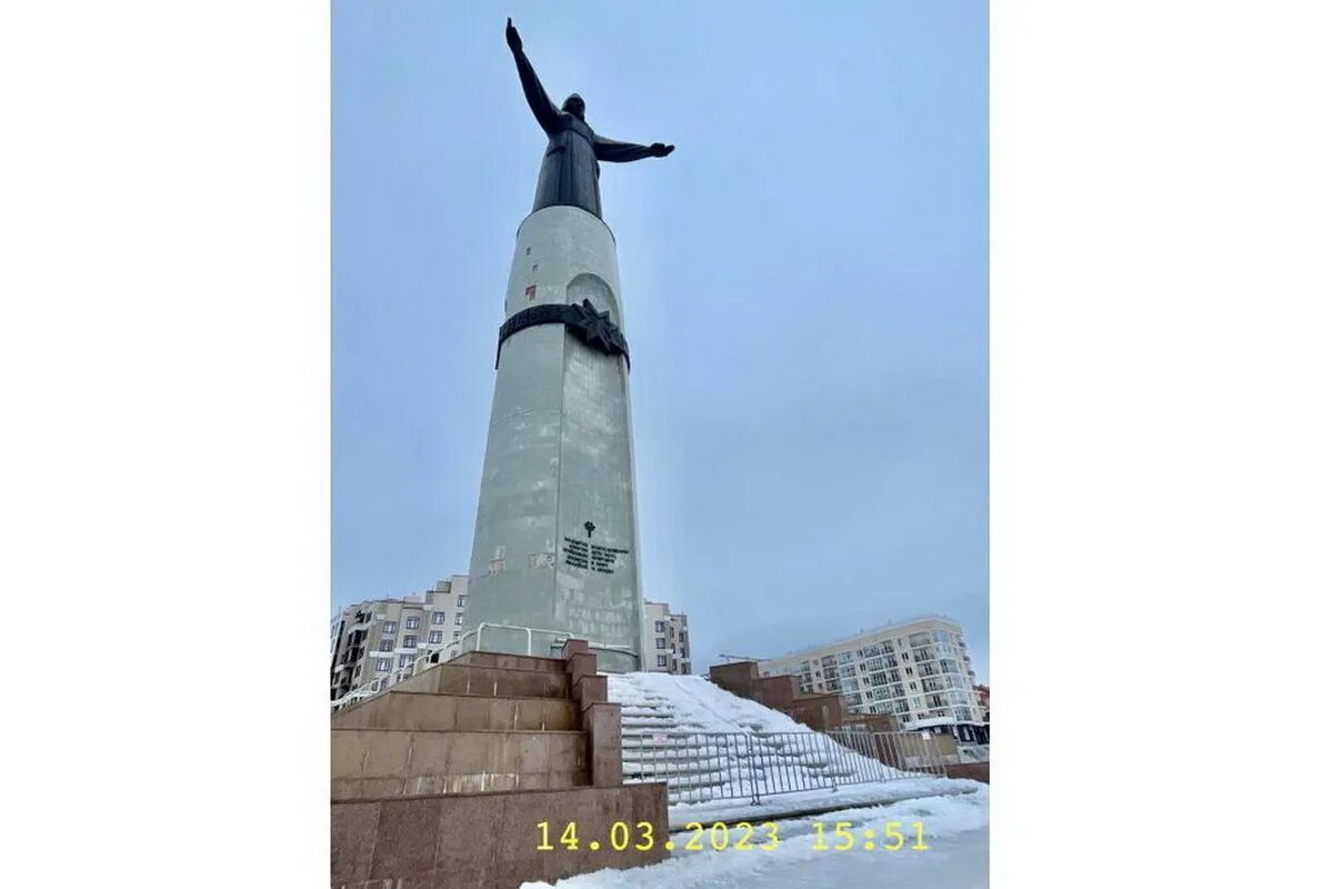 Монумент матери-покровительницы - Чебоксары