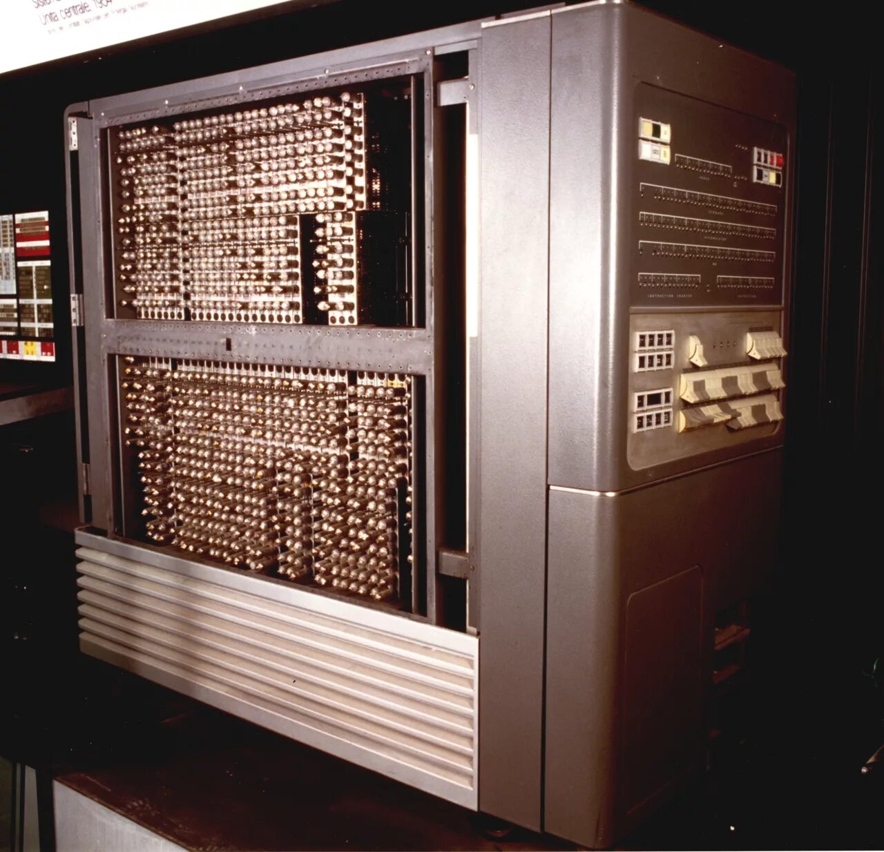 12 ibm. Пк ibm 704. компьютер ибм701. компьютер ibm 701.