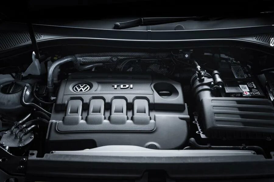 Можно ли прошить двигатель. Моторный отсек volkswagen tiguan. моторный отсек фольксваген тигуан 2025. тигуан 2016 двигатель. моторный отсек vw tiguan ad1.