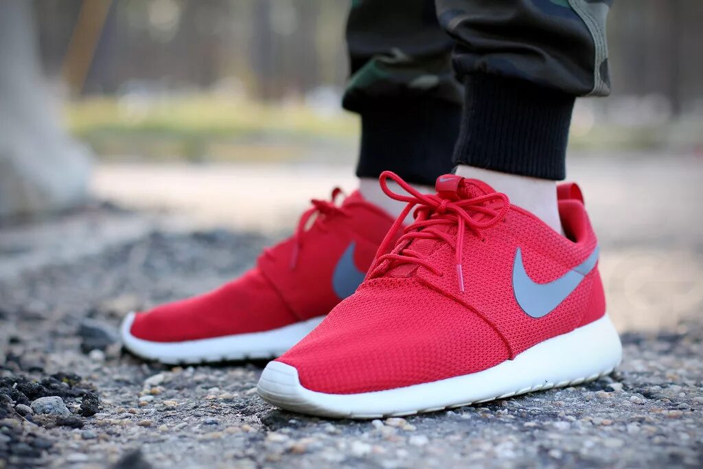 Nike roshe run. Nike кроссовки Roshe Run. Кроссовки Nike Roshe Run Red. Nike Рош РАН. Nike Roshe 2 Black.