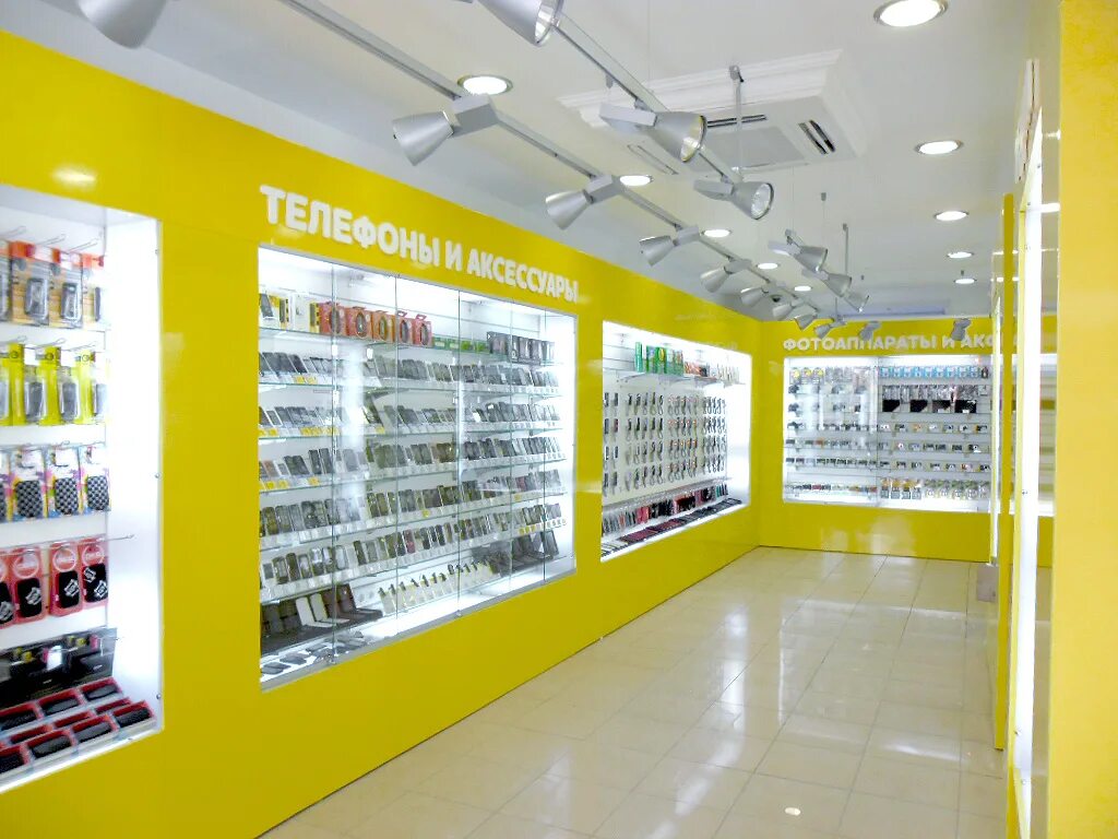 Барклая 8 тц горбушка. Салон сотовой связи евросеть. Смартфоны на витрине. Телефон гипермаркет. Лучшие магазины телефонов.