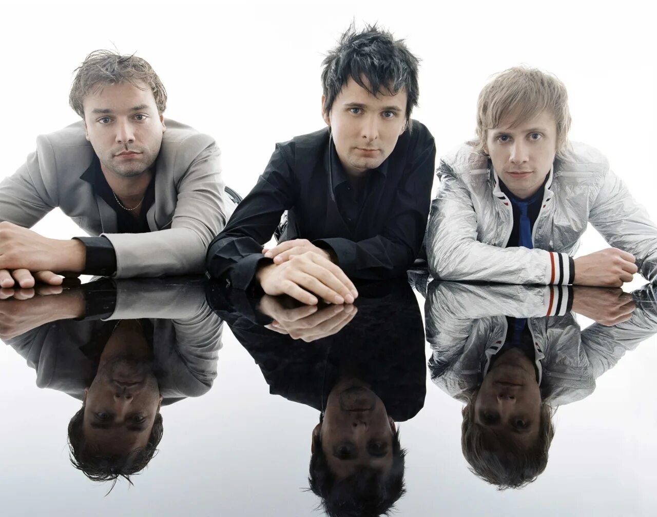 Группа Muse. Группа Мьюз фото. Фотосессия группы Muse. Muse 2009.