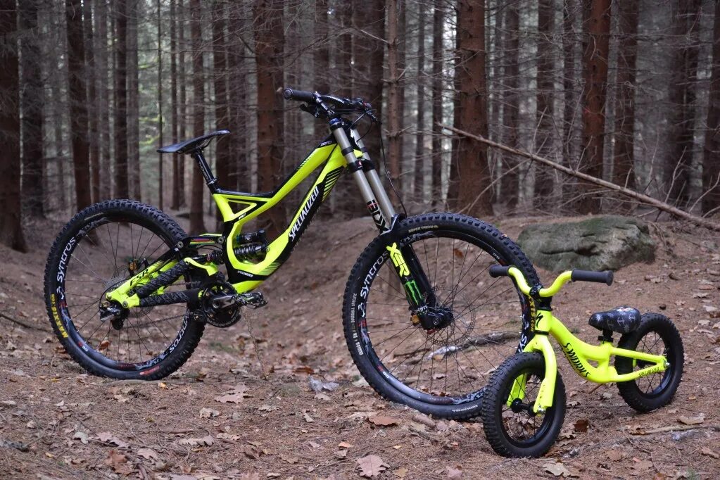 Велосипед японский спортивный. 9 dh. Велосипед trek session 9. Santa cruz даунхилл. Dh bike.