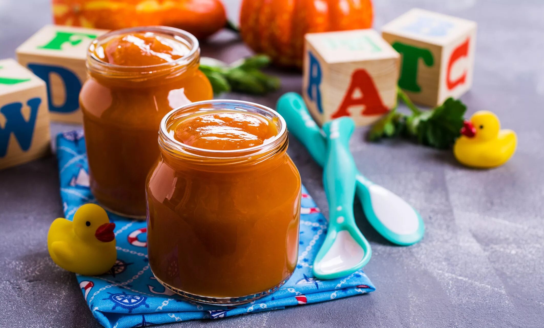 морковное пюре. детское питание картинки. поделки из баночек от детского питания. пюре из моркови для грудничка. что можно приготовить из детского питания.