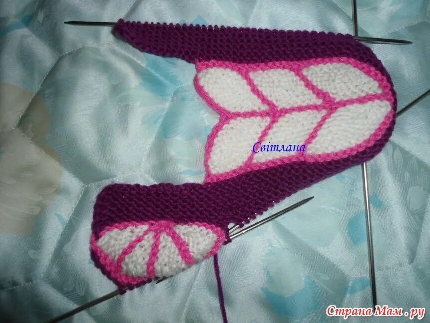 следки укороченные на двух спицах. тапочки спицами с орнаментом. следки бамбино. вязание тапочек на двух спицах укороченными рядами. следки укороченные на двух спицах.