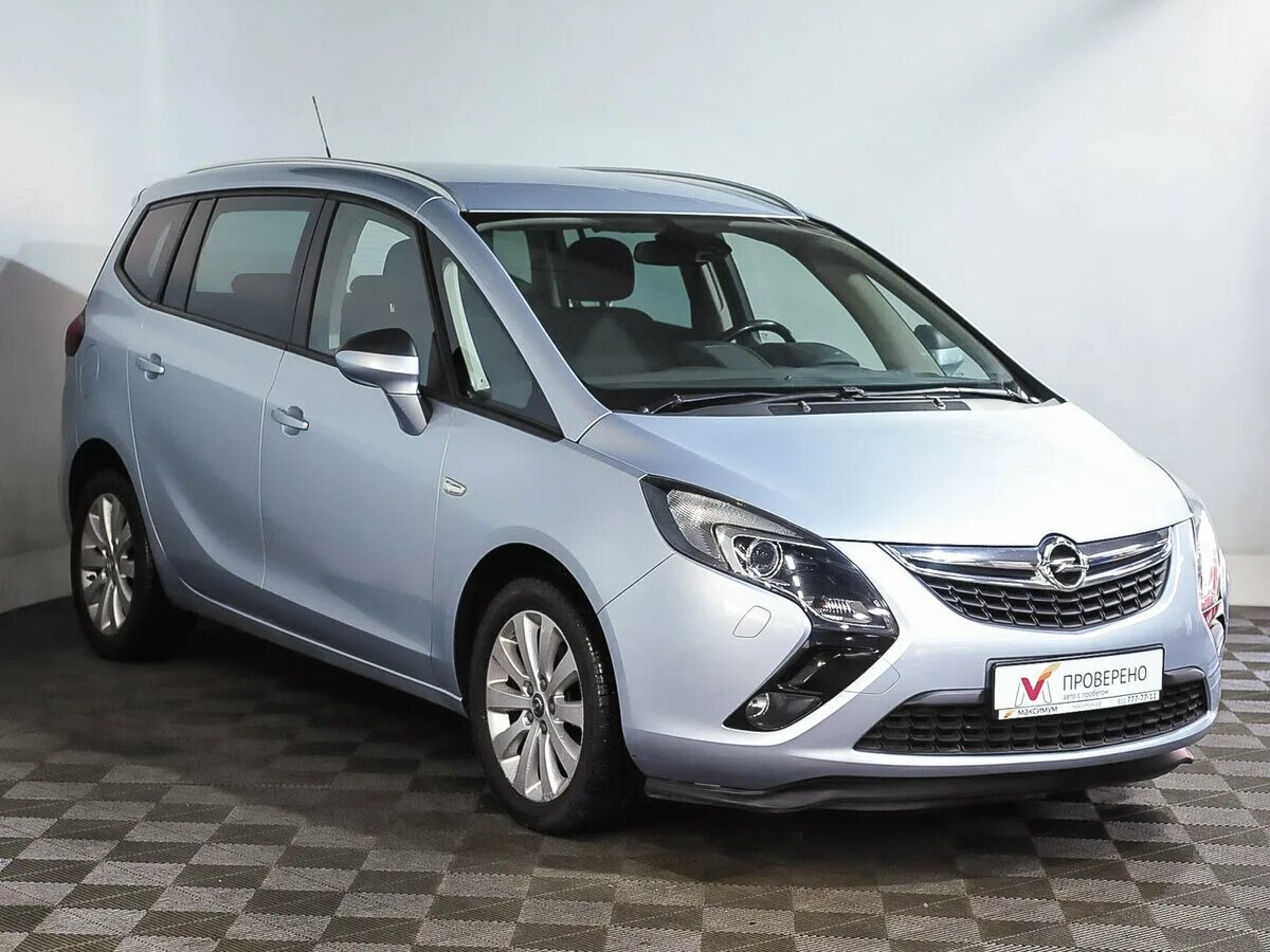 Opel zafira машина. Опель Зафира 2014. Опель Зафира б 2014. Opel Zafira 2020 компактвэн. Opel Zafira c 2014.