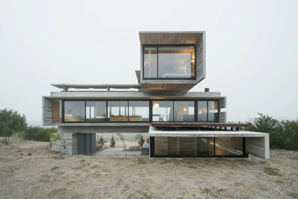Построить дом из бетона. Лучано Крук Архитектор. Дом бетонный Аргентина. Проекты монолитных домов. Монолитный бетонный дом.