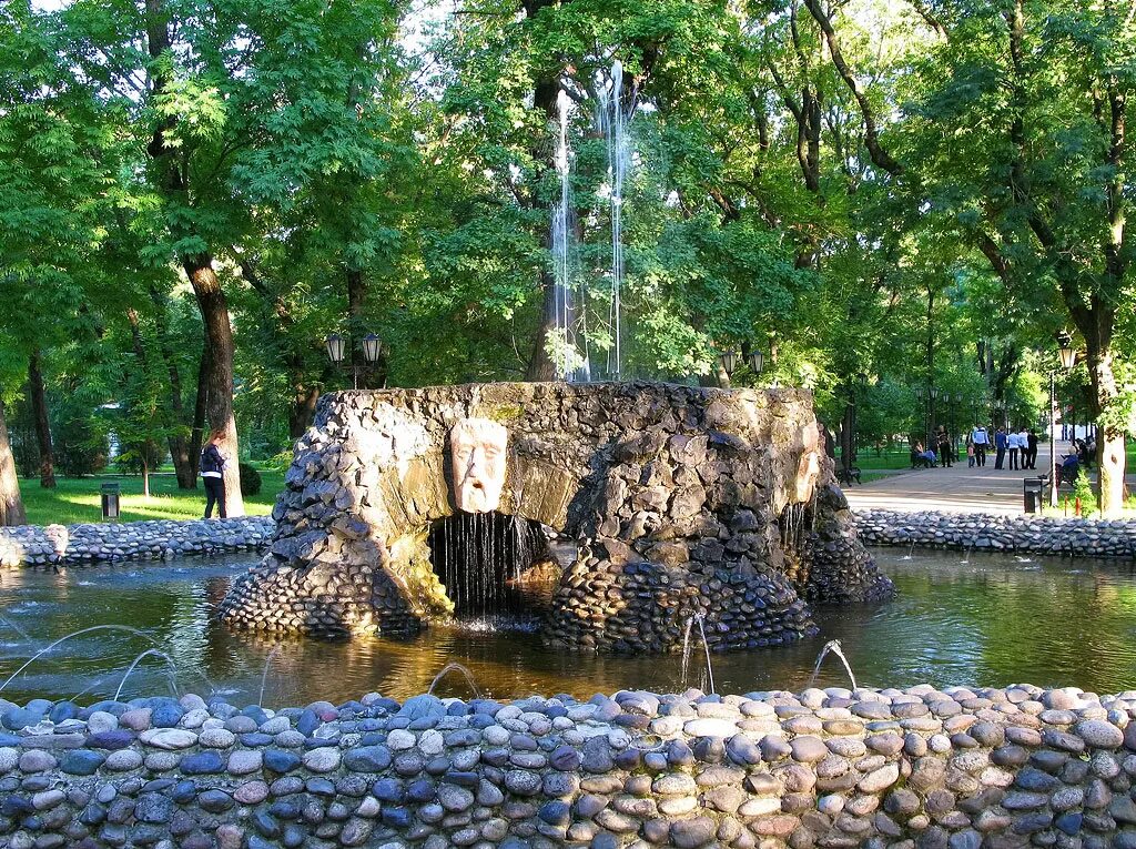 Георгиевск петербург. Фонтан Георгиевск парк. Парк культуры Георгиевск. Георгиевск Ставропольский край парк. Центральный парк Георгиевск.