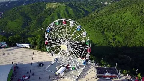 Колесо обозрения в горах