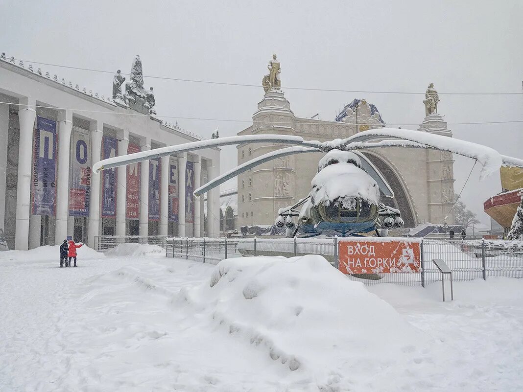 военная техника на вднх. погода на вднх сейчас. полгода москвасегодня. ввц 1999 год. вднх сейчас камера онлайн в реальном.
