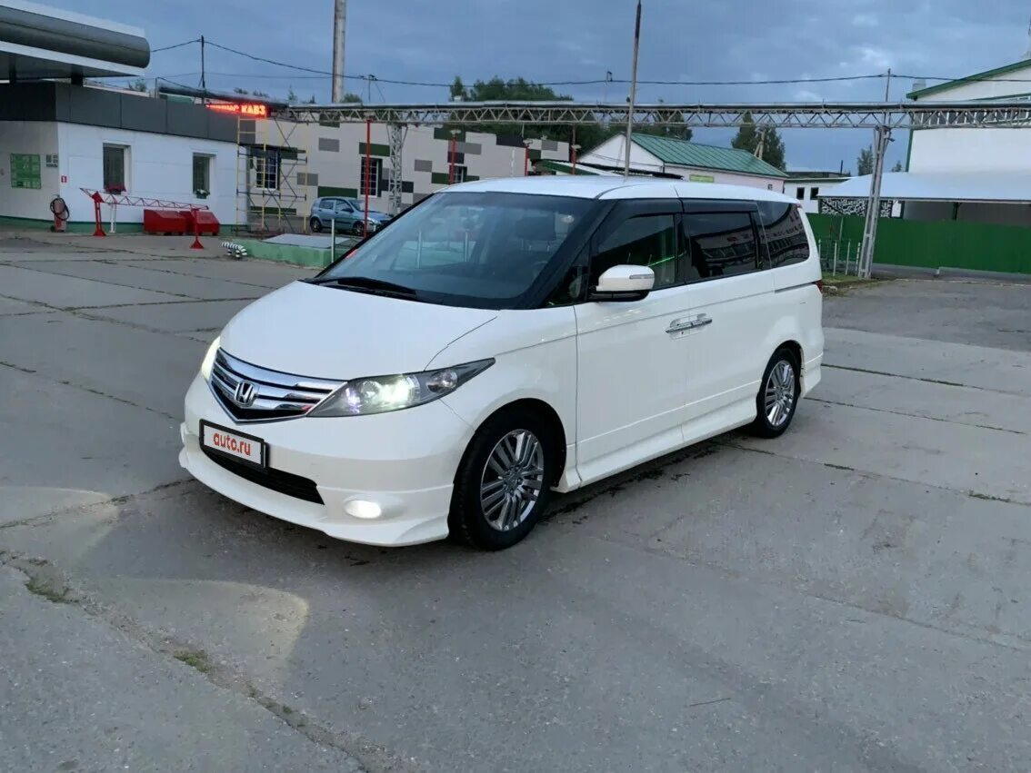 Honda elysion prestige 3. Авито иллюзион. Honda elysion prestige 2010. Honda elysion r20. Honda elysion r18 диски.