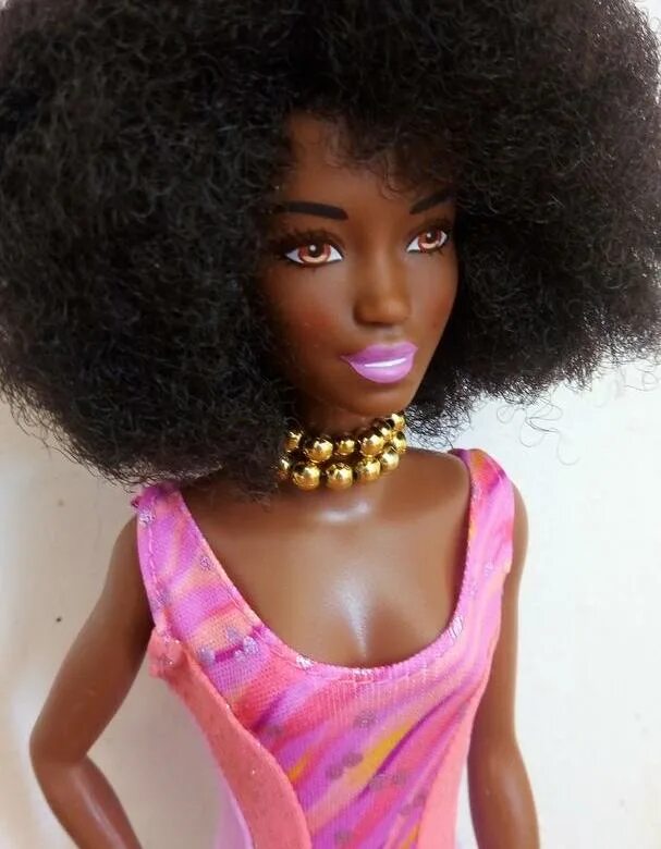 Купить негритянку. Барби мулатка. Кукла Барби негритянка. Барби мулатка негритянка. Барби. Люкс. Негритянка.