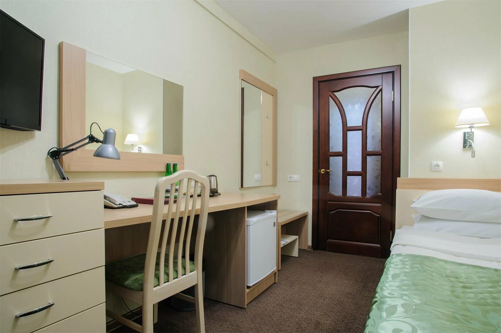 центральная гостиница сыктывкар. гостиница сыктывкар в сыктывкаре. отель авалон адлер. гостиница сыктывкар в сыктывкаре. гостиница сыктывкар лето.