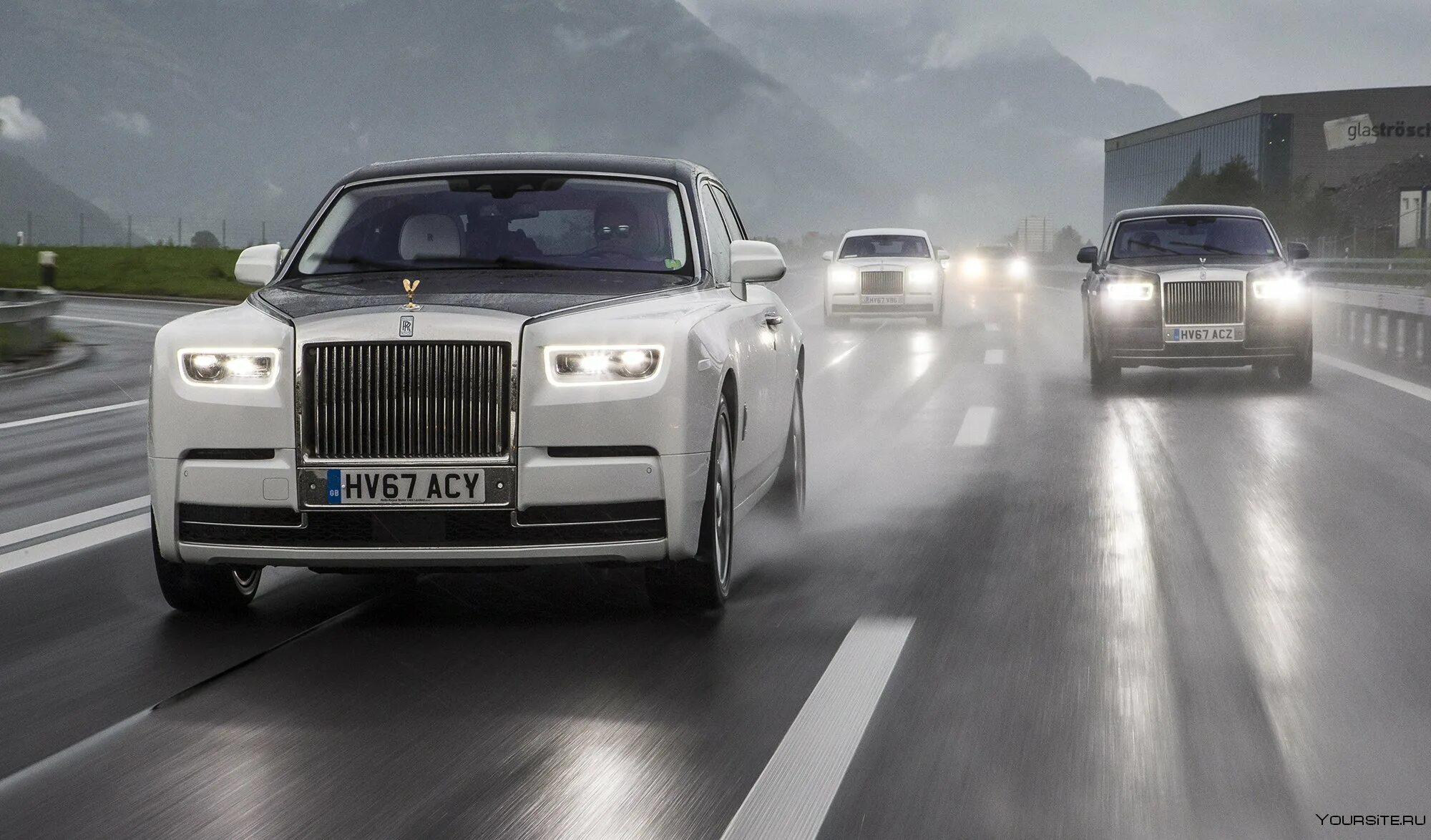 Песня ты дороже чем rolls royce. Rolls Royce. Роллс Ройс Фантом и Куллинан. Роллс Ройс и Ройс Роллс. Rolls Royce и Аурус.