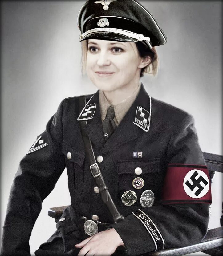 Форма сс. Кейт Уинслет в нацистской форме. Эмма Уотсон нацистка. Эмма Уотсон в нацистской форме. Эмма Уотсон в форме СС.