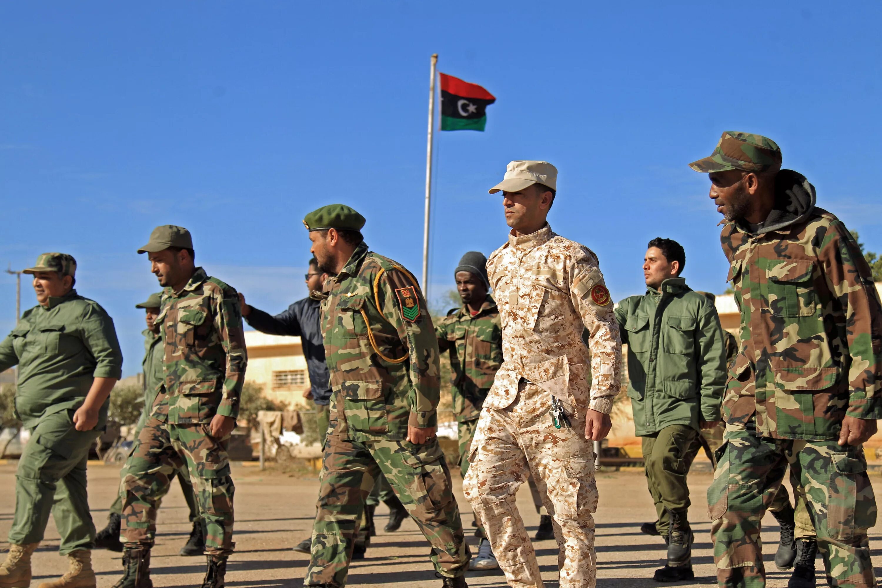 Нападение на ливию. Ливийская Национальная армия Халифы Хафтара.