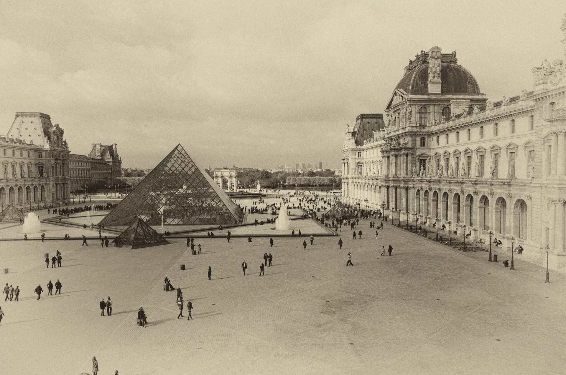 , париж). Франция 19 век лувр. Лувр история создания. Лувр 19 век. Французский музей лувр.