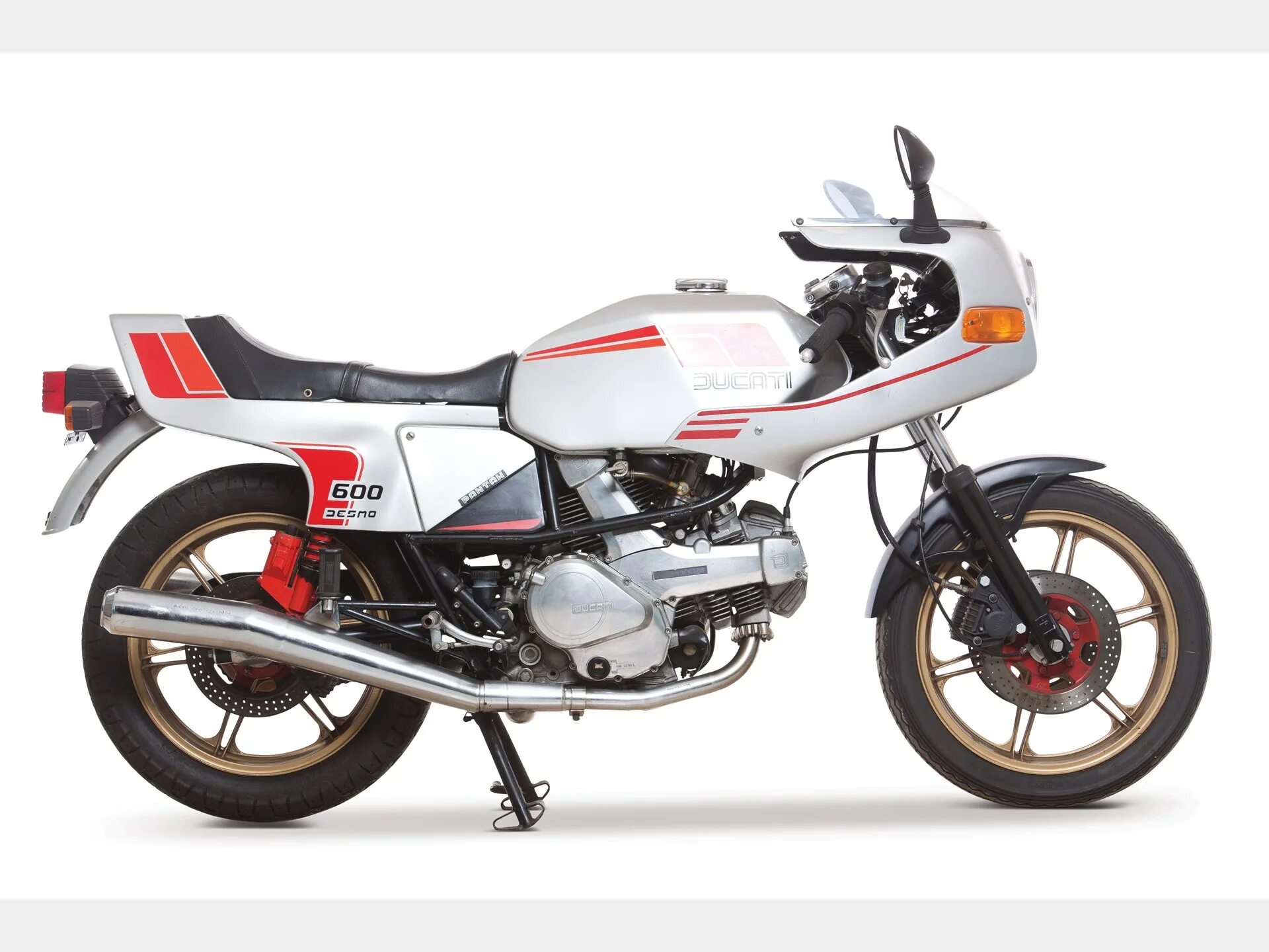 Тл 600. Ducati Pantah 500 SL. Дукати 600. Ducati 600 TL. Ducati 1990.