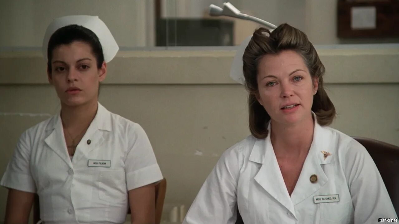 Луиза флетчер в фильме пролетая над гнездом кукушки. Медсестра 1975. Урсула андресс с марчелло мастроянни фильмы. Медсестра 1975. The sensuous nurse (1975).