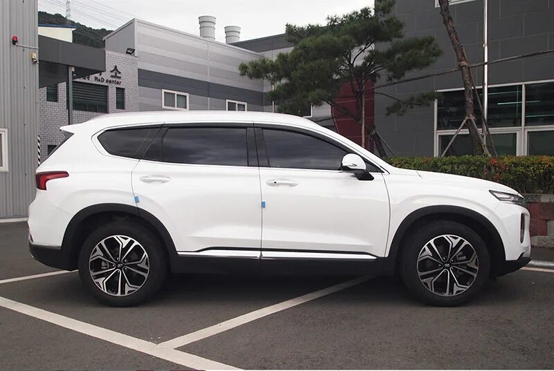 молдинги hyundai santa fe. санта фе хендай 2013 молдинги. молдинг двери санта фе 4. Hyundai santa fe 2012 боковой молдинг. молдинги на двери для hyundai santa-fe 2013.