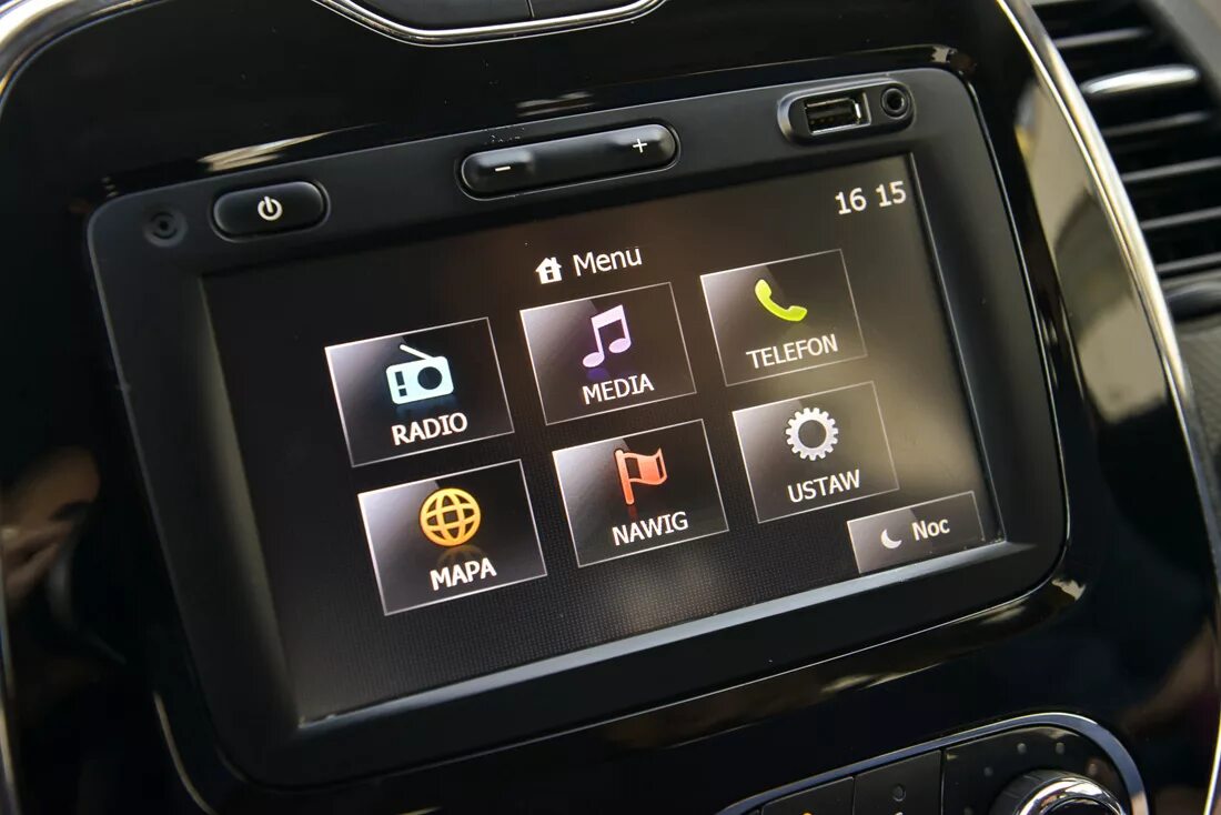 Renault media. Рено Дастер Медиа nav Evolution. Рено Дастер 2019 Media nav. Мультимедийная система Media nav 4.0 Рено Дастер. Renault Media nav Duster 1.