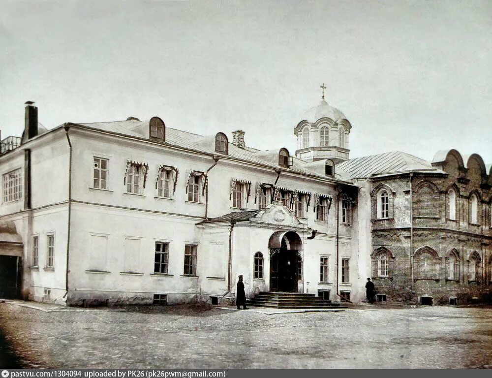 Красивый домик. Красивый домик. Шикарный дом. Петрозаводск заброшенные здания на невского. Митрополичий корпус александро-невской лавры.