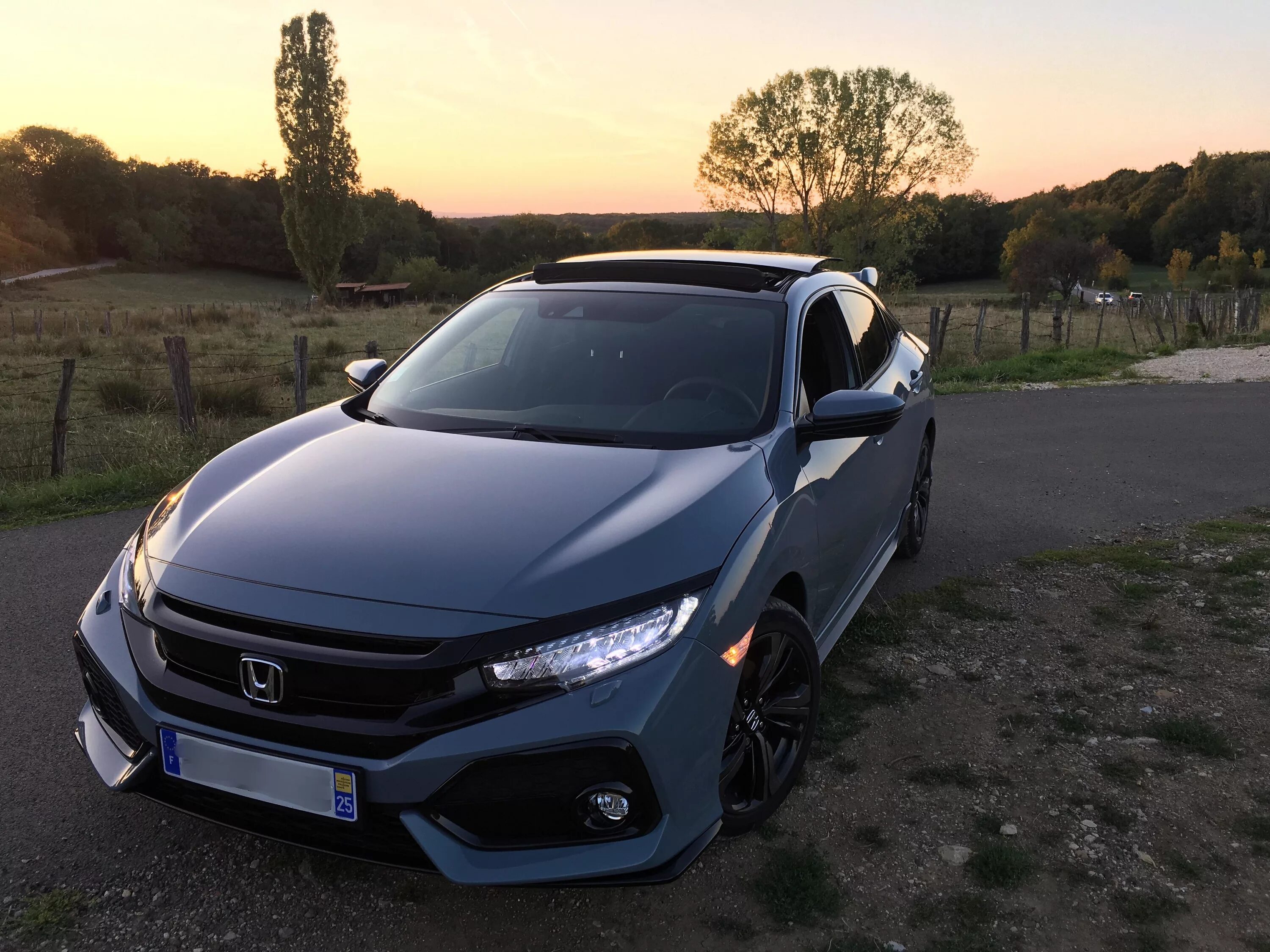 Honda fk7. Honda Civic 2018. Хонда Цивик 2018. Honda Civic 2018 fk7. Цивик 10 fk7.