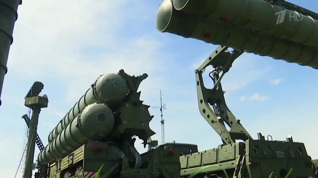 Дивизион зрк. Зрк с-300 фаворит. с-300пм2 фаворит. зрк с 300 пм2. с-300пм2.