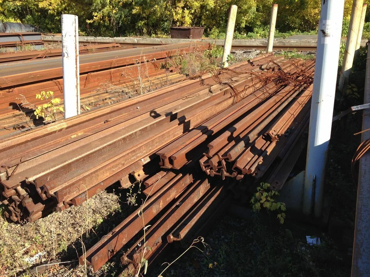 Материалы всп. Схема размещения на пути балласта и рельс на обочине. Площадка для хранения верхнего строения пути. Рельсы склад. Хранение материалов верхнего строения пути.