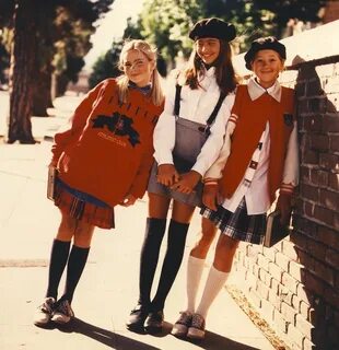 Ол шешінбей трахает.