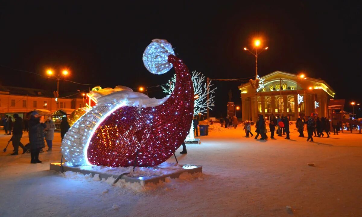 Петрозаводск новый год программа. Площадь кирова петрозаводск зима. Петрозаводск новый год 2023. Петрозаводск вокзал новый год 2021. Петрозаводск каскад елка.