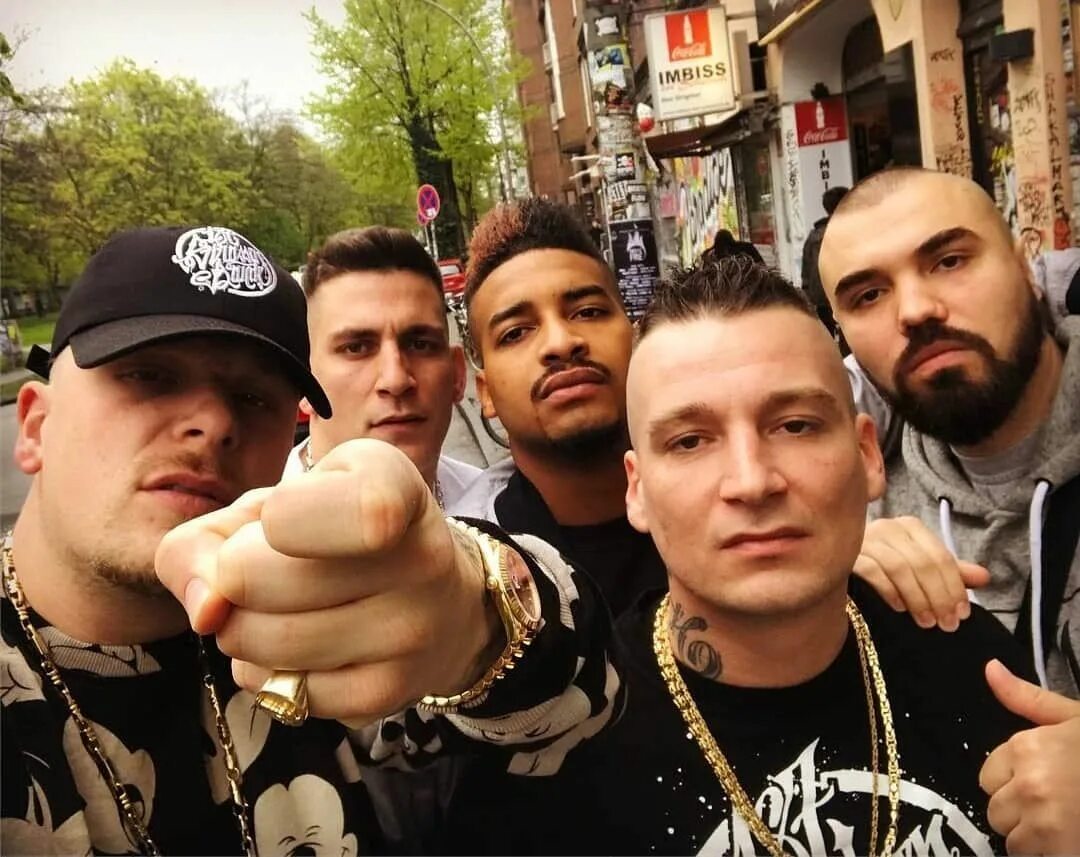 Группировка германских. Нашивки bandidos mc. Freital. Ангелы ада мотоклуб. Чеченская банда.