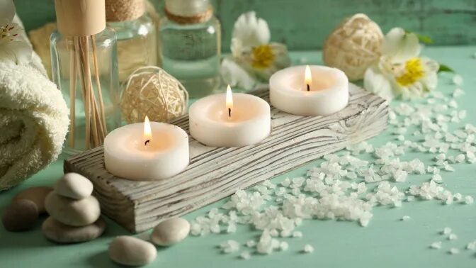 ирис свечи спа. набор свечей и соли для ванны. свеча и соль. очищение магия. магия свечи и соль.