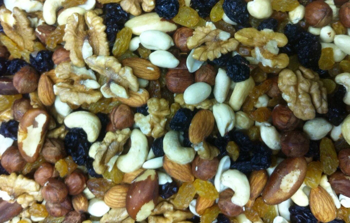 Ореховая смесь. Орехи смесь какие. Орехи смесь какие. Ореховый микс. Ореховая смесь грецкий орех миндаль фундук кешью.