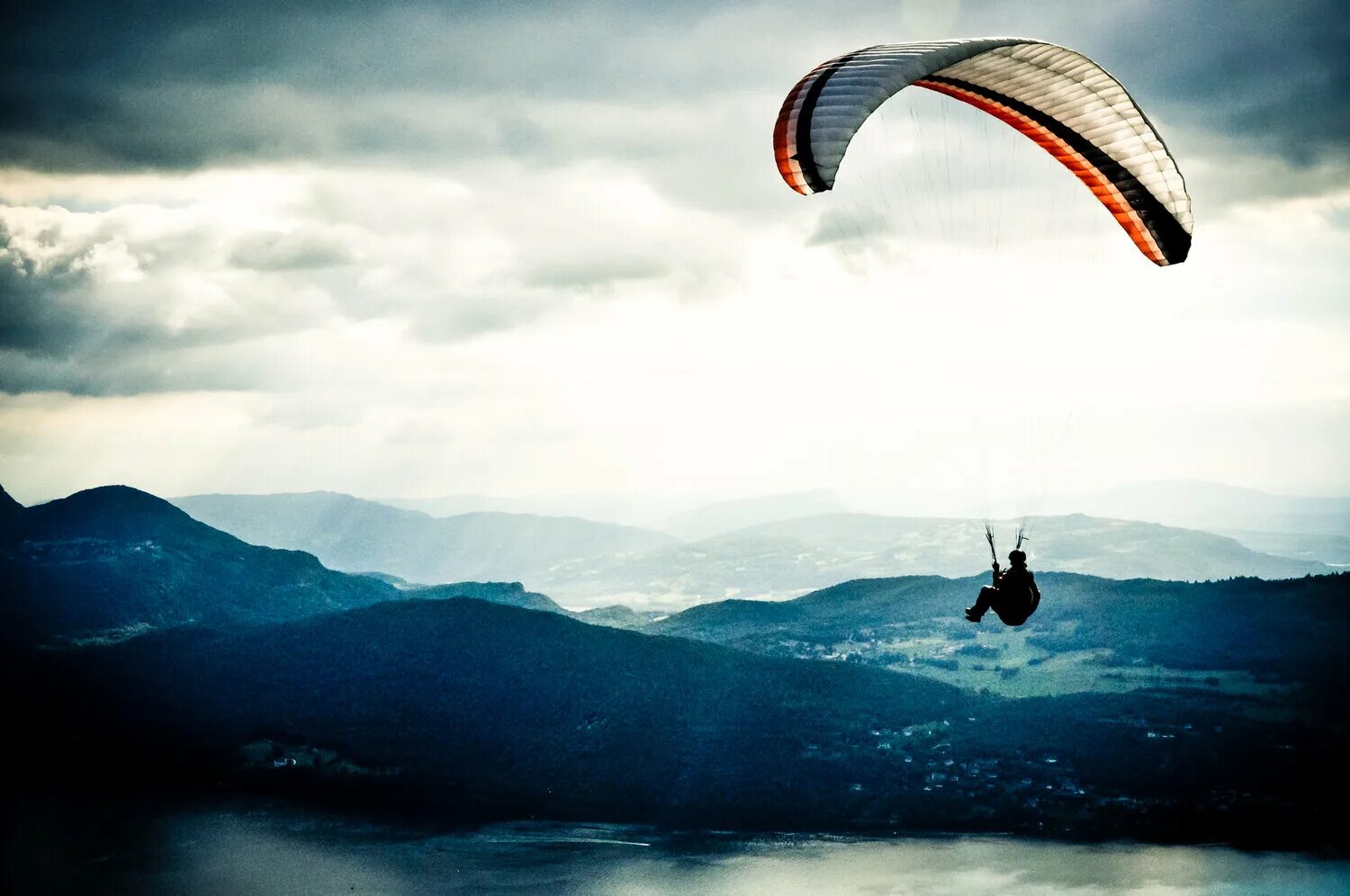 Feeling of flying. Feeling of flying. Feeling of flying. Feeling of flying. Девушка в полете.