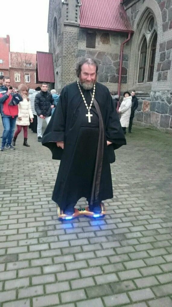 Православный священник. Толстые священники. Александр чернейкин игумен. Веселый батюшка. Веселый батюшка.