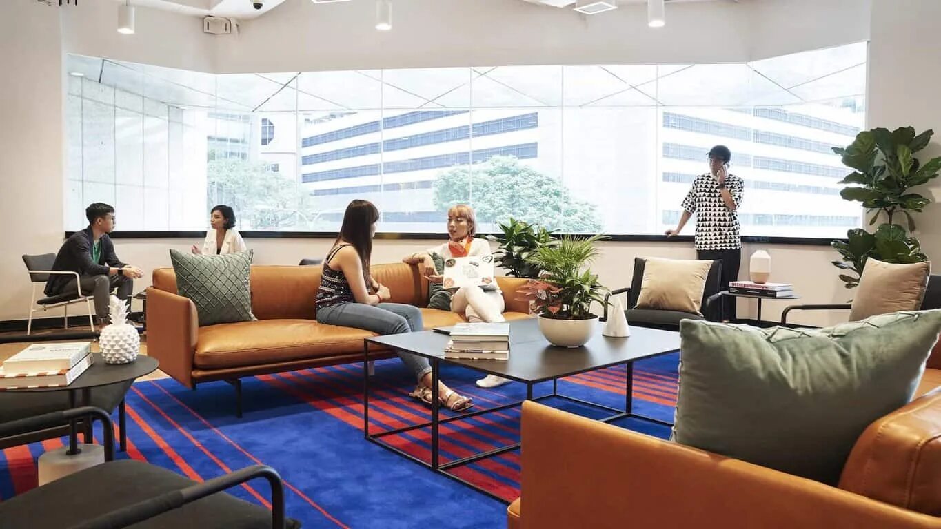 Meetup фото. Адам ньюман коворкинг и wework. Wework оформление пространства. Wework стартап. Wework стартап.