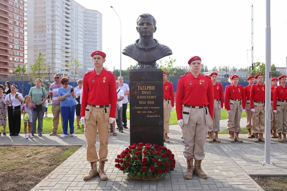 Новая школа 60 в Ростове на Дону. Школа 60 Ростов-на-Дону Зорге. Самая большая школа в Ростове. Самая большая школа на юге России. Школа зорге ростов