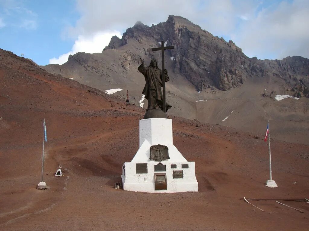 Памятники природы чили. Памятник Андский Христос. Андский Христос в Чили. Андский Христос Аргентина. Памятник Христу Искупителю в Андах.