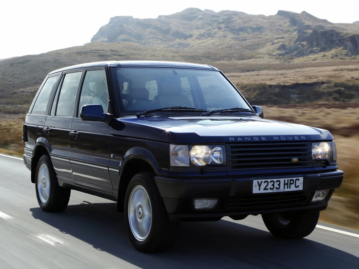 Ооо ровер. Range Rover 2. Ленд Ровер Рендж Ровер 2 поколения. Range Rover 1994. Range Rover II 2000.