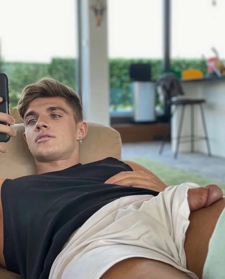 Wanking now. Русские парни feet male. Wanking now. Man jack off. Wanking now.