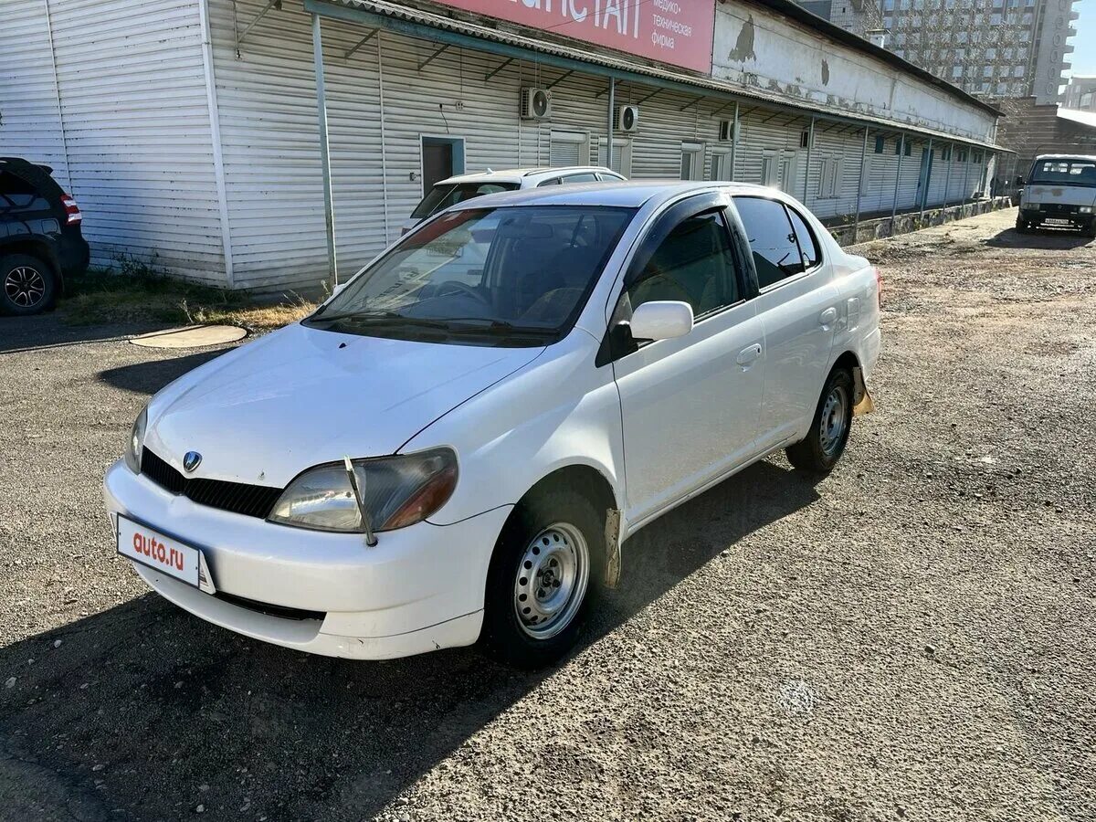 Платц 2000 года. Toyota Platz 2000. Тойота Платц красная 2000. Тойота седан 2000. Тойота плац в новом кузове.