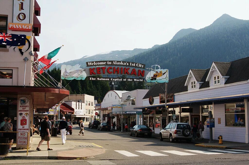 Улица аляски. Город Джуно Аляска. Кетчикан Канада. Аляска город Ketchikan. На улицах Джуно Аляска.