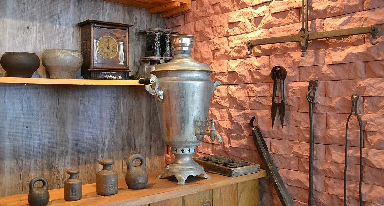 Музей родного края имени в. Музеи родного края. Музеи родного края. И. Алексеевская фабрика художественного ткачества.